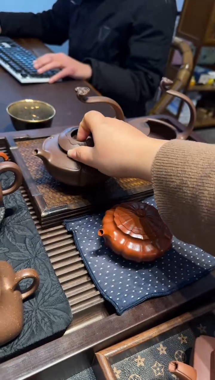 【闪购商品】紫砂茶壶执如意 套组【一壶一公道】