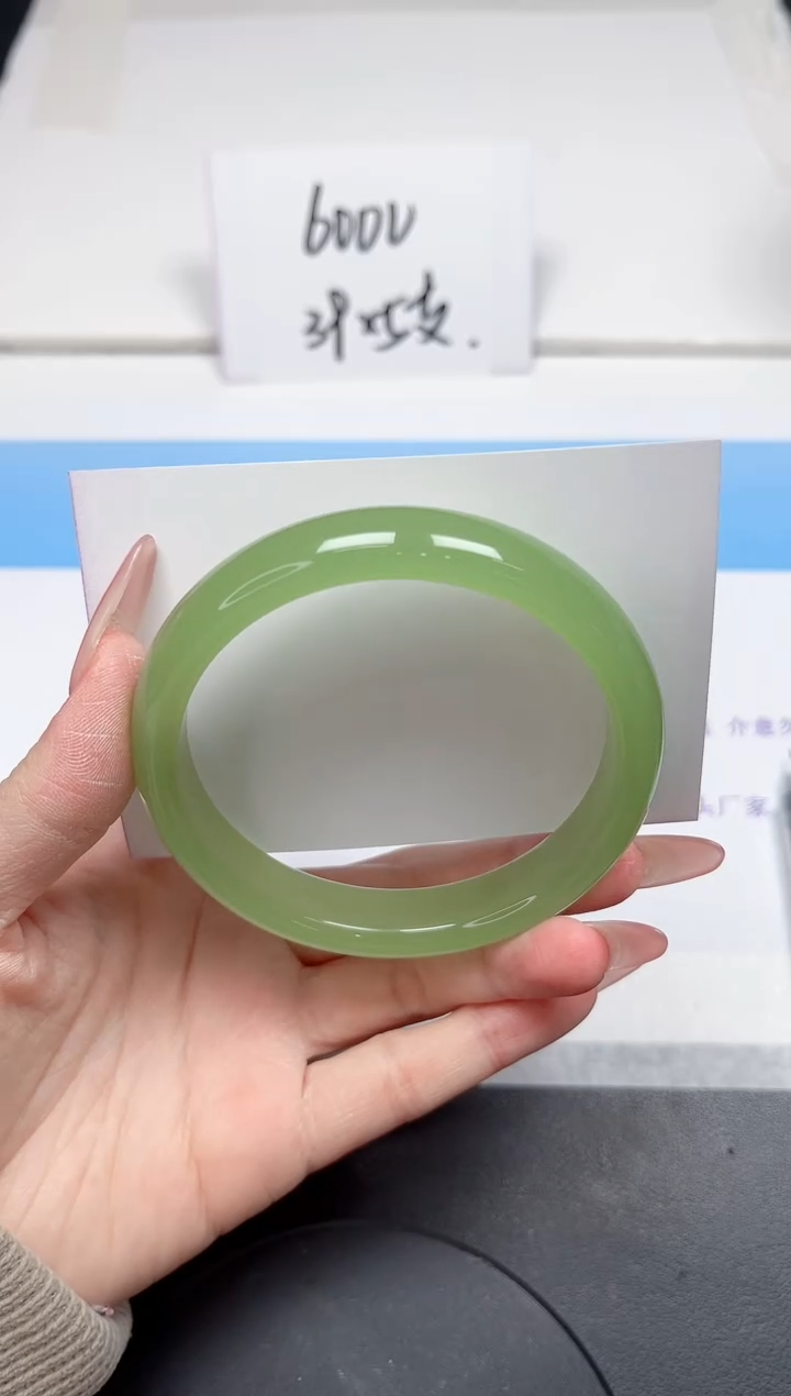 【闪购商品】石英质玉手镯未镶嵌99-64