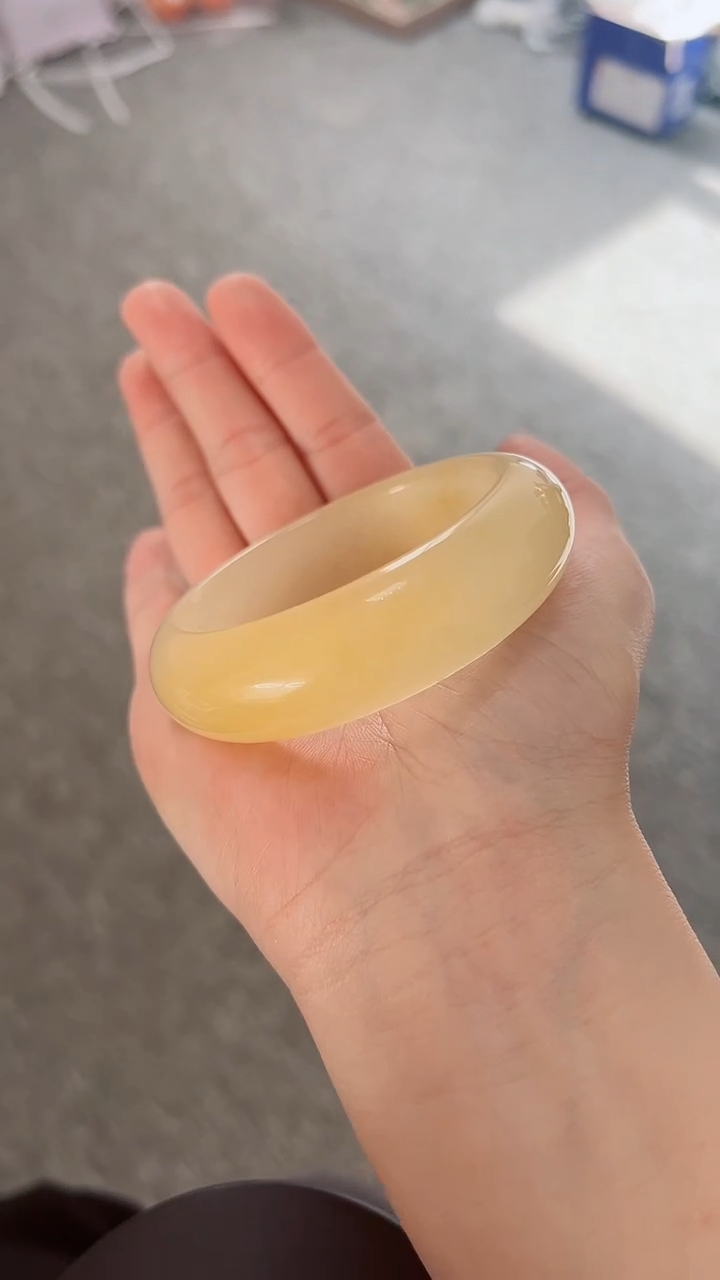 【闪购商品】石英质玉手镯未镶嵌322-56