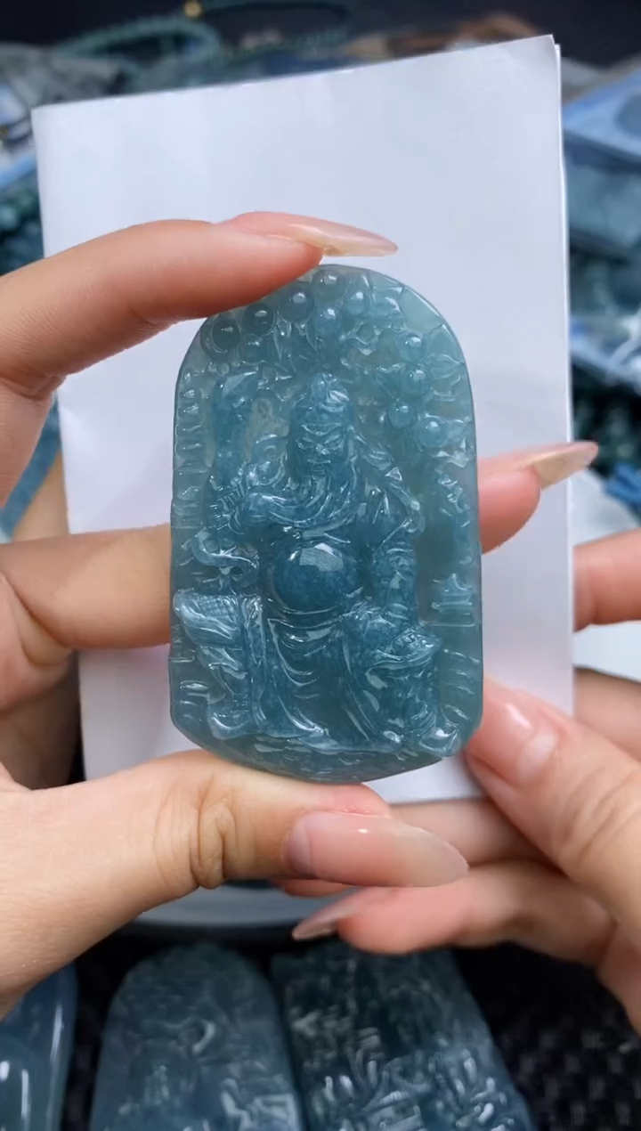 【闪购商品】翡翠颈饰未镶嵌             