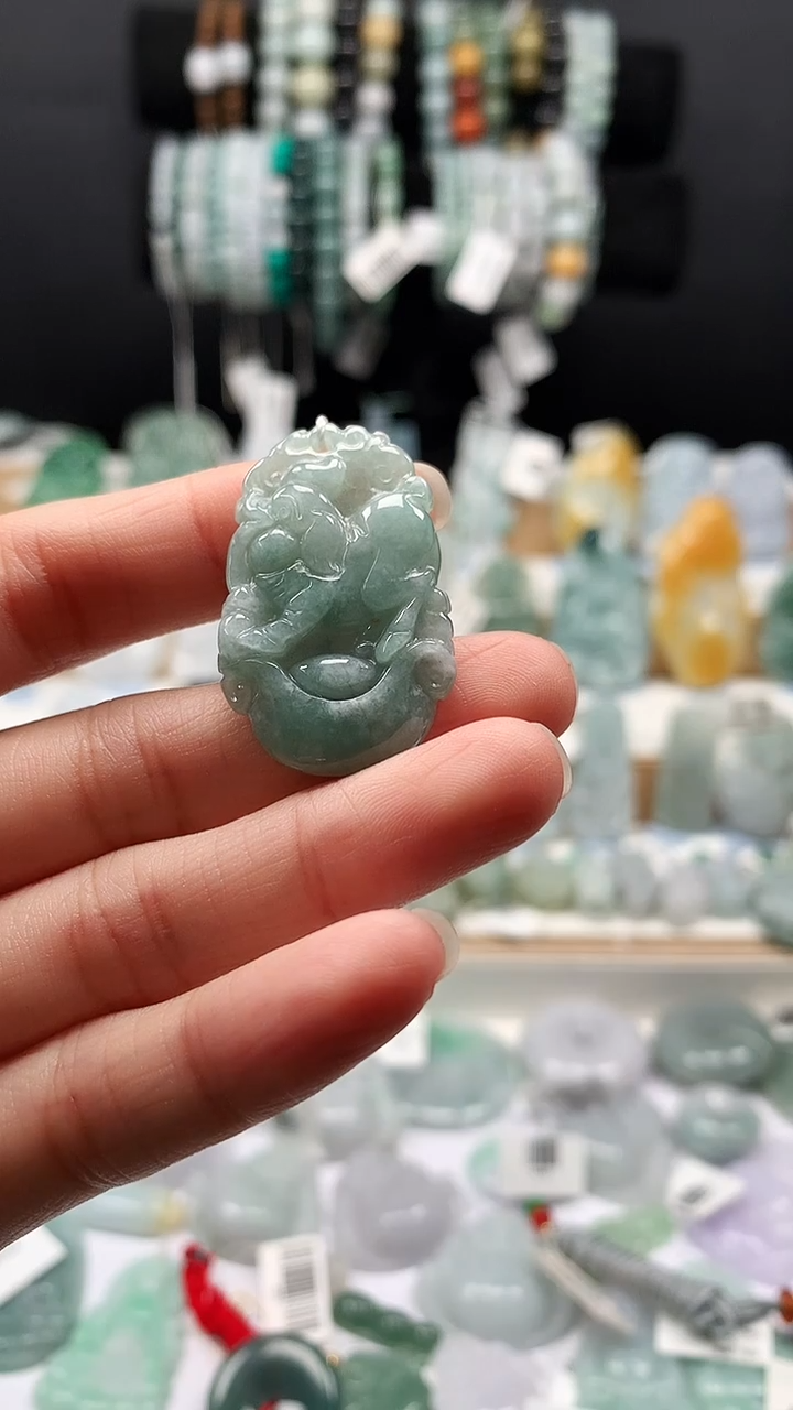 吊坠(不含链)未镶嵌翡翠11生肖猪