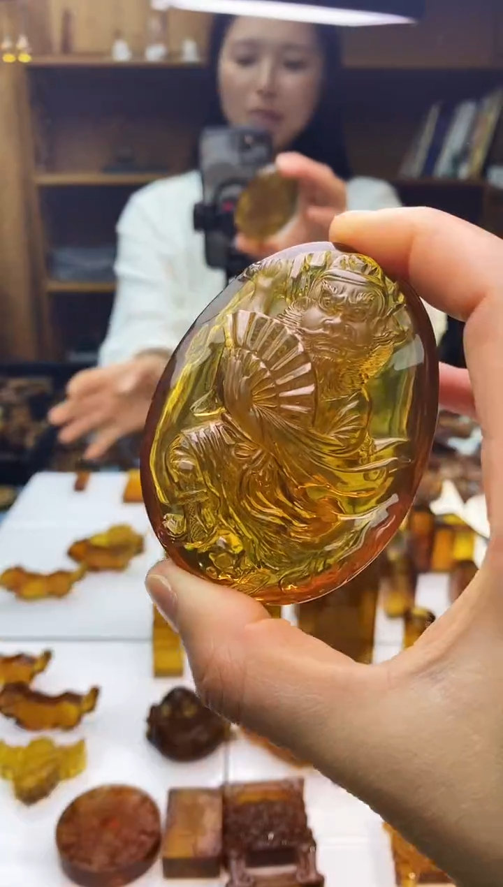 琥珀颈饰未镶嵌SN84-113（钟馗）