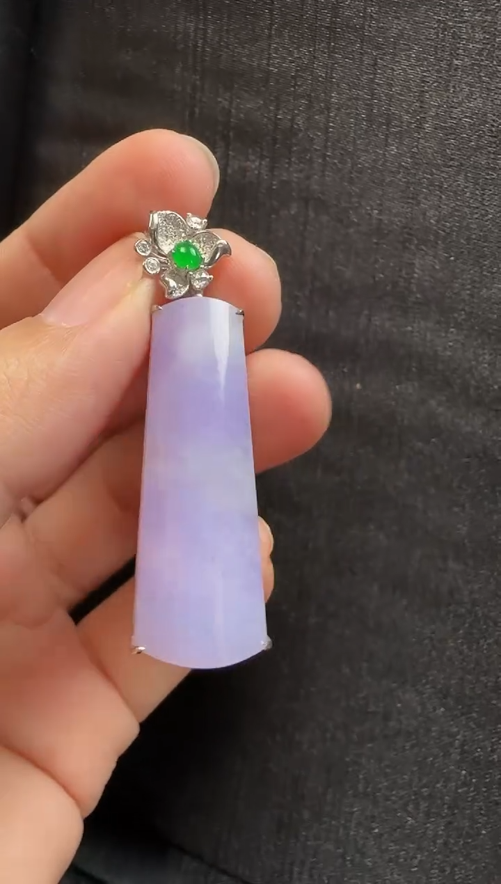 【闪购商品】翡翠颈饰18K金镶嵌550无事牌