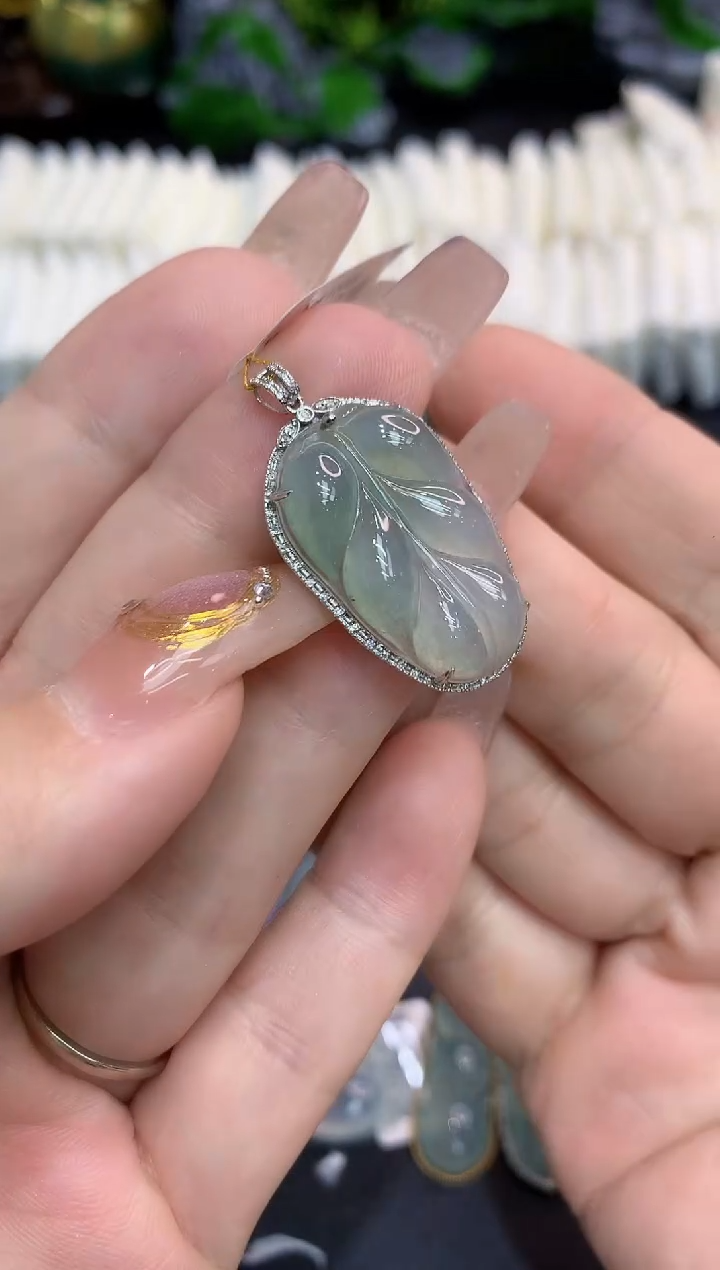 翡翠18K金镶嵌吊坠(不含链)1111