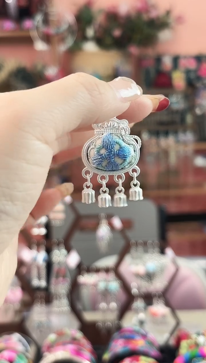 艺枝独绣手工饰品111