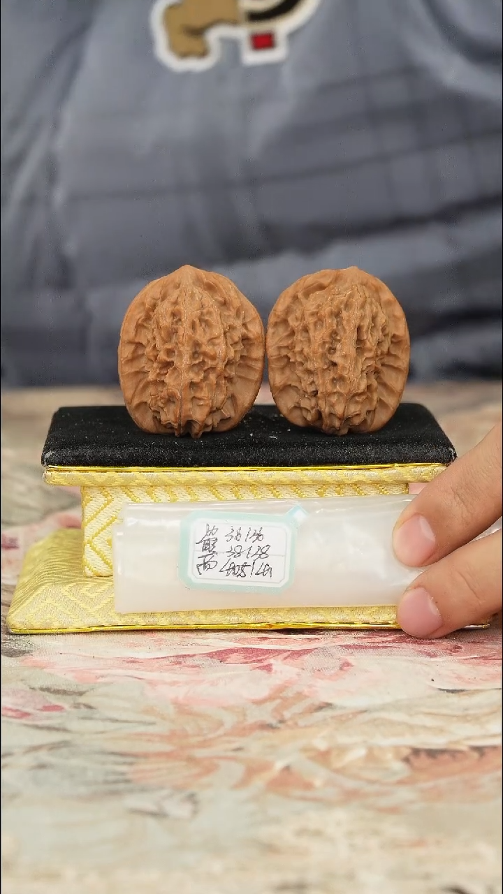 【闪购商品】文玩核桃把件非嫁接马老四