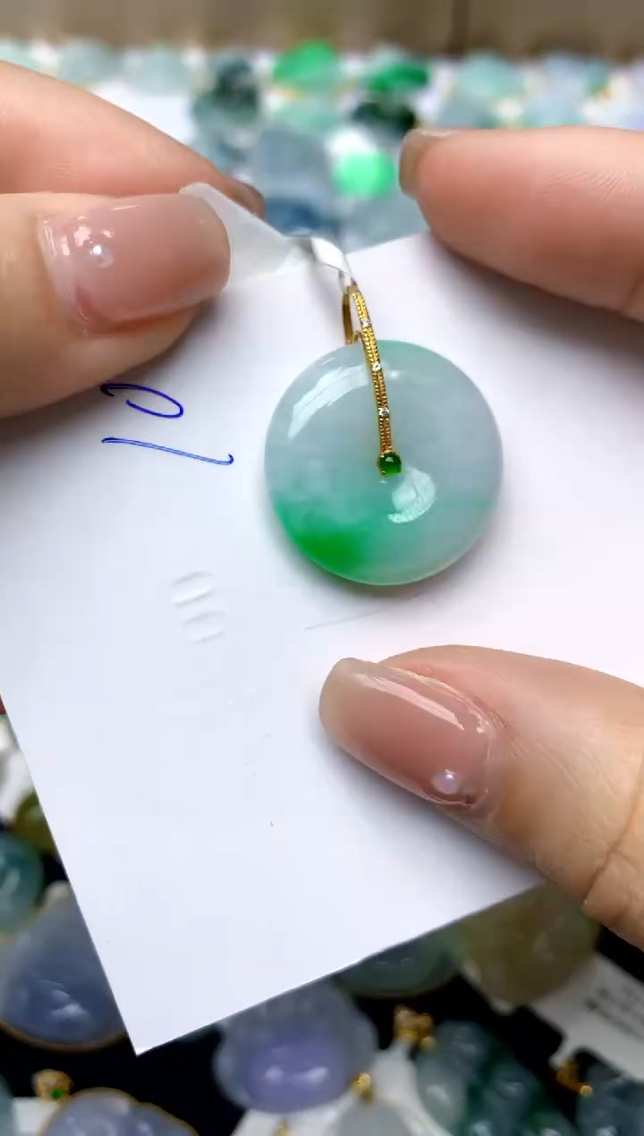 【闪购商品】翡翠颈饰18K金镶嵌天然A货翡翠