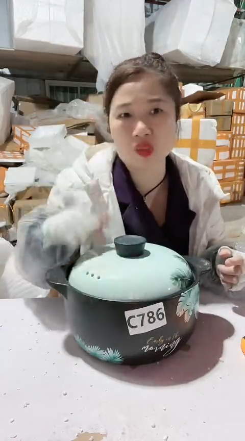 【闪购商品】c786瑕疵黑锅带盖，，