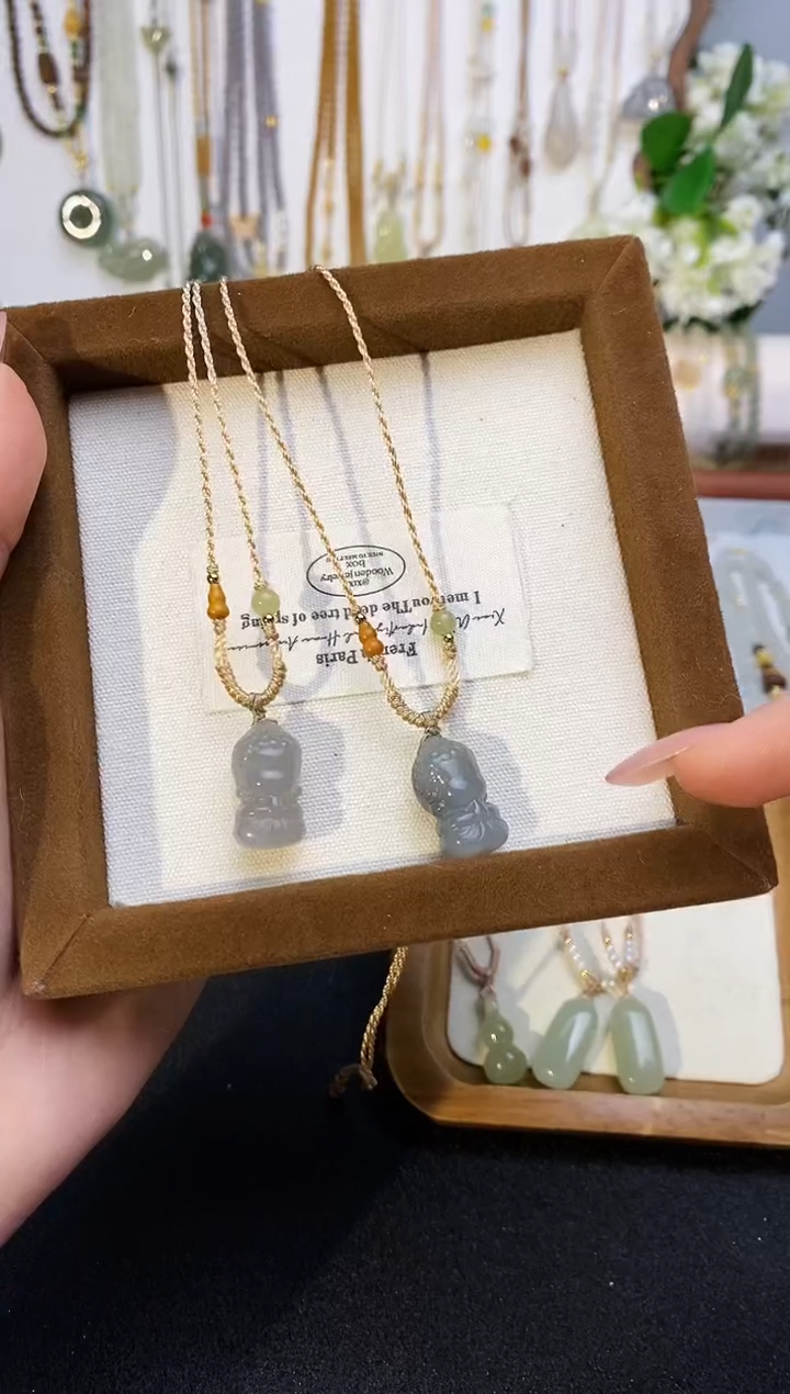 颈饰未镶嵌和田玉烟紫拍一发一