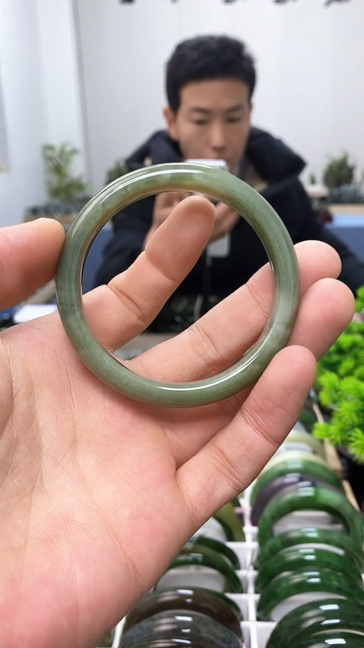 【闪购商品】和田玉手镯未镶嵌55.1