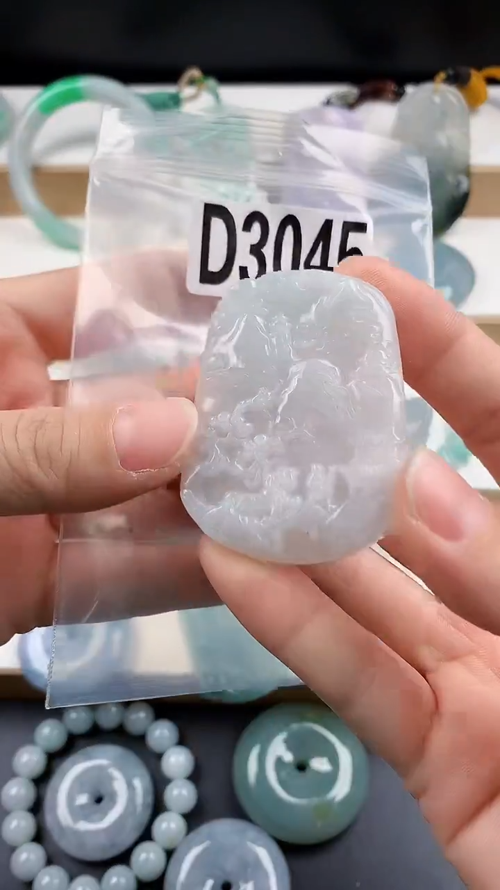 颈饰未镶嵌翡翠天然翡翠吊坠挂件