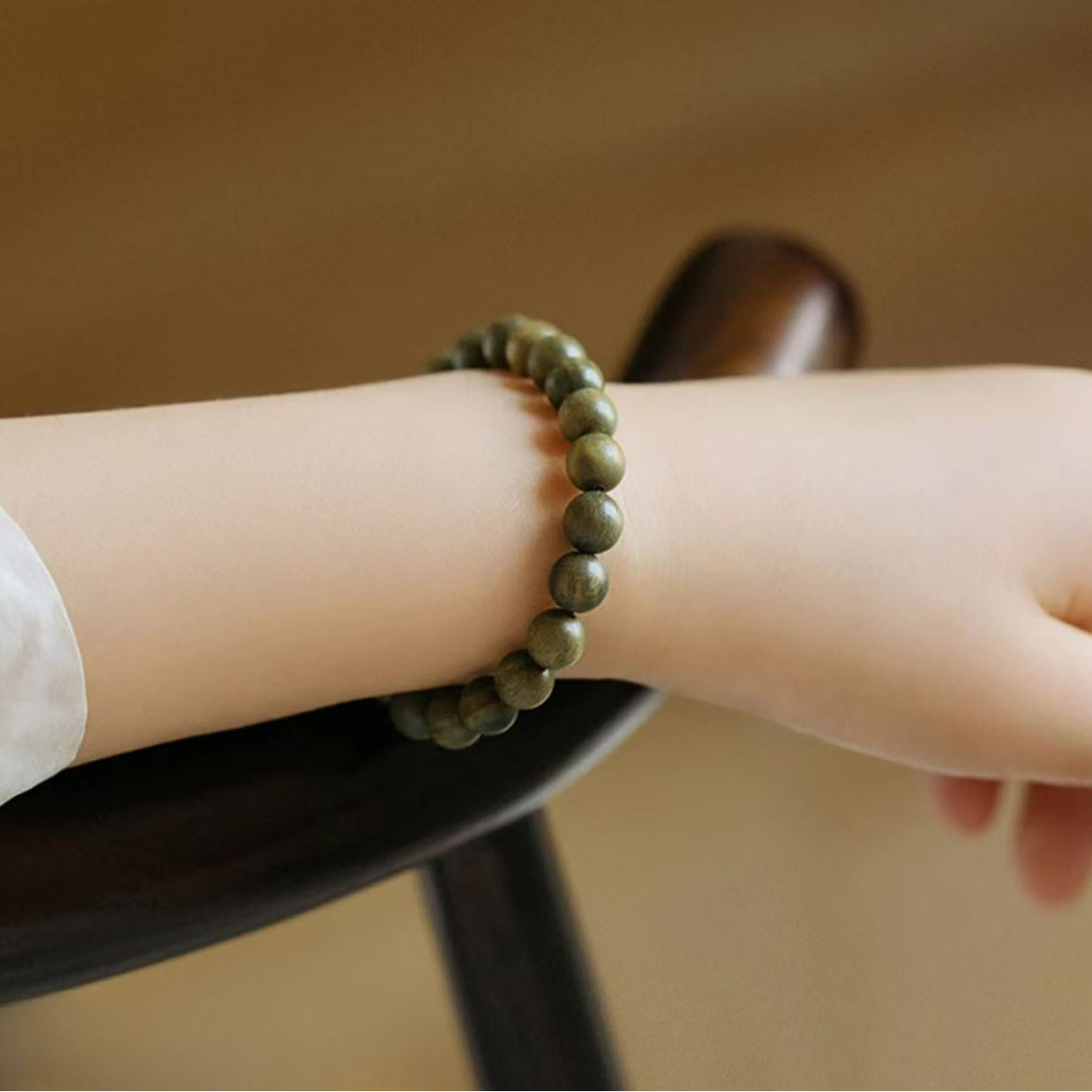 卡8绿檀手串一条