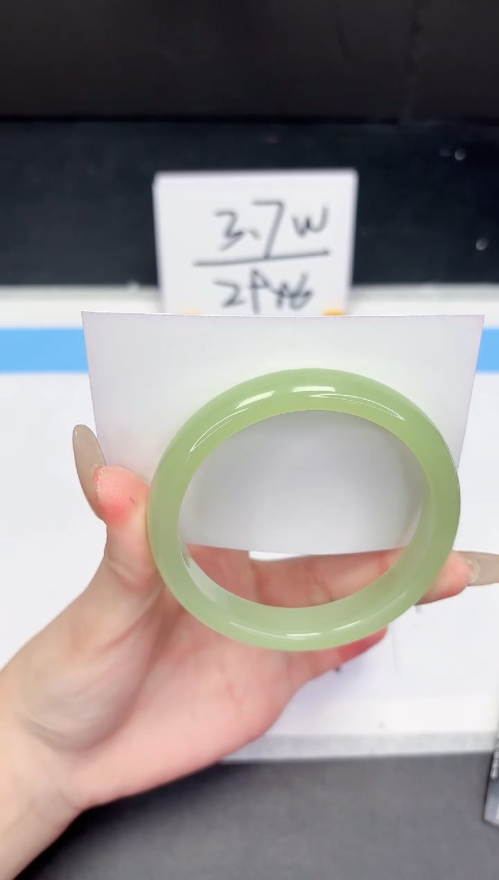 【闪购商品】石英质玉手镯未镶嵌418-56.3