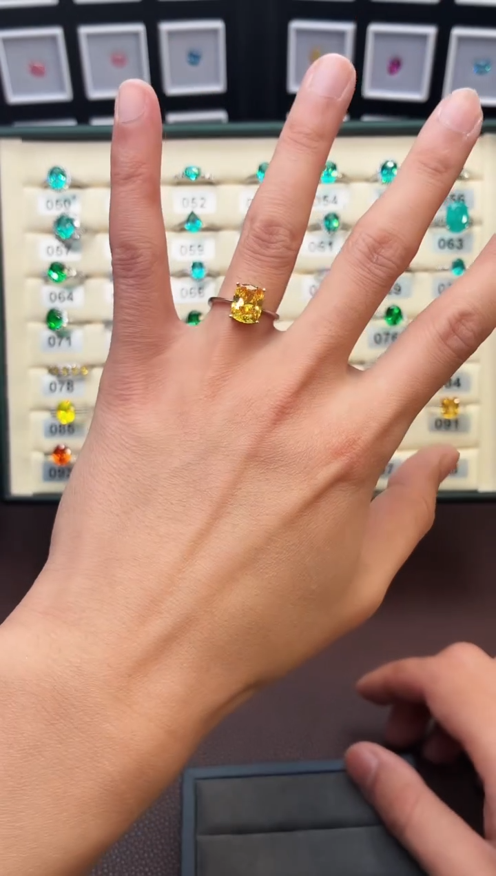 戒指彩色蓝宝石银S925镶嵌111