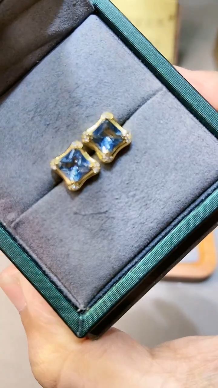 【闪购商品】海蓝宝石耳饰银S925镶嵌1564