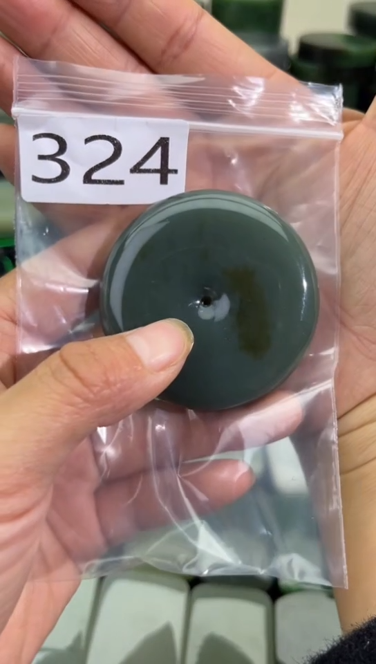 未镶嵌和田玉珠宝半成品扣子