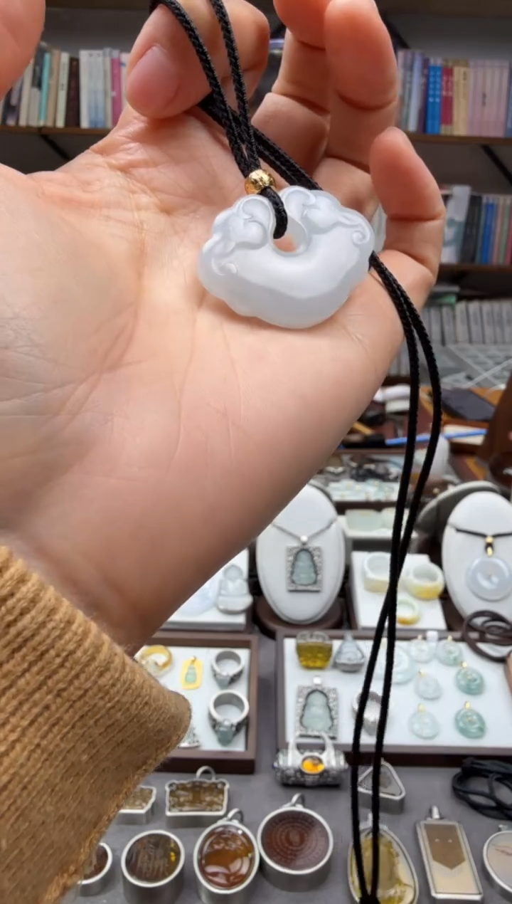 颈饰未镶嵌翡翠琉*珠双象如意吊坠