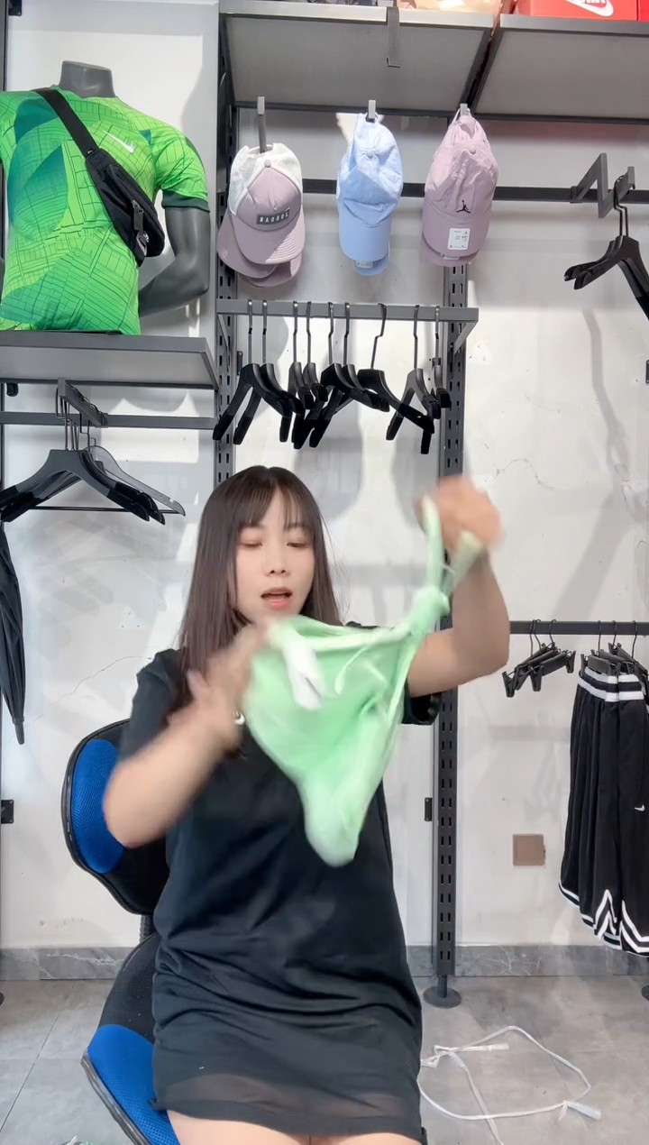 1384编码 耐克卫衣服饰过款为准 尺码