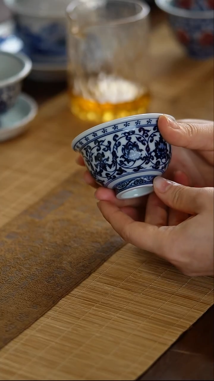 瓷景德镇陶瓷茶器青花缠枝莲小压手