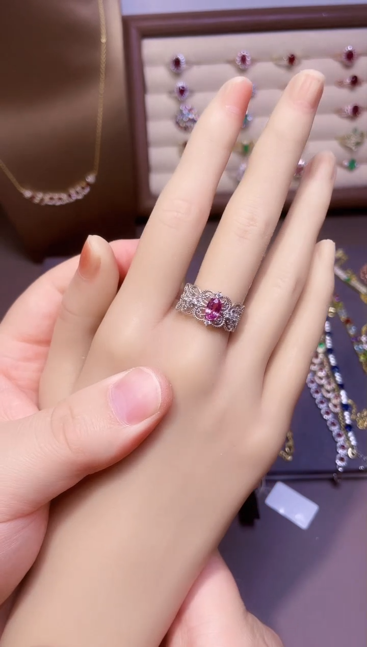 【闪购商品】彩色蓝宝石戒指银S925镶嵌一条