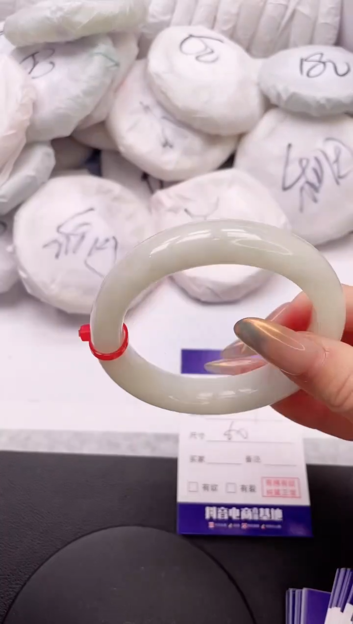 【闪购商品】和田玉手镯未镶嵌30K327-60