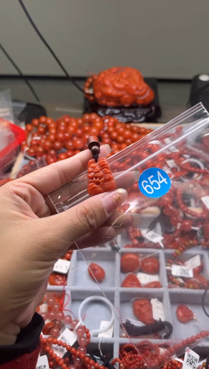 【闪购商品】南红玛瑙珠宝奇石未镶嵌654-