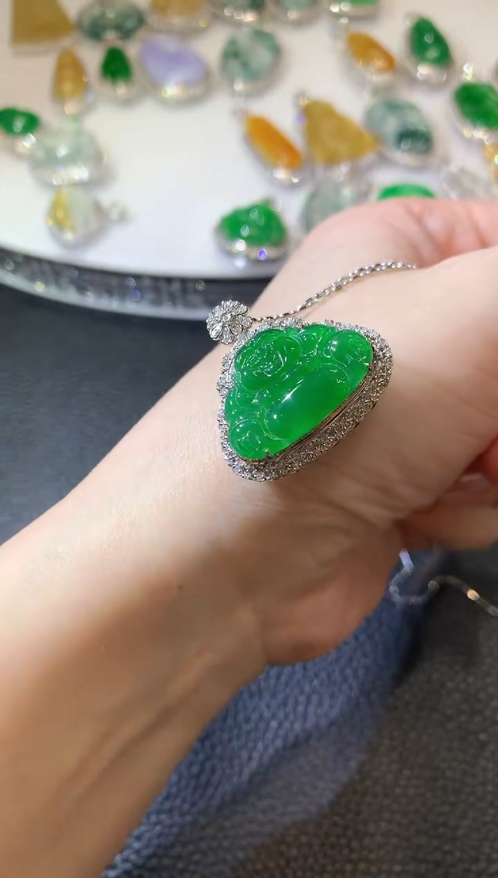 【闪购商品】翡翠吊坠(不含链)18K金镶嵌C21 