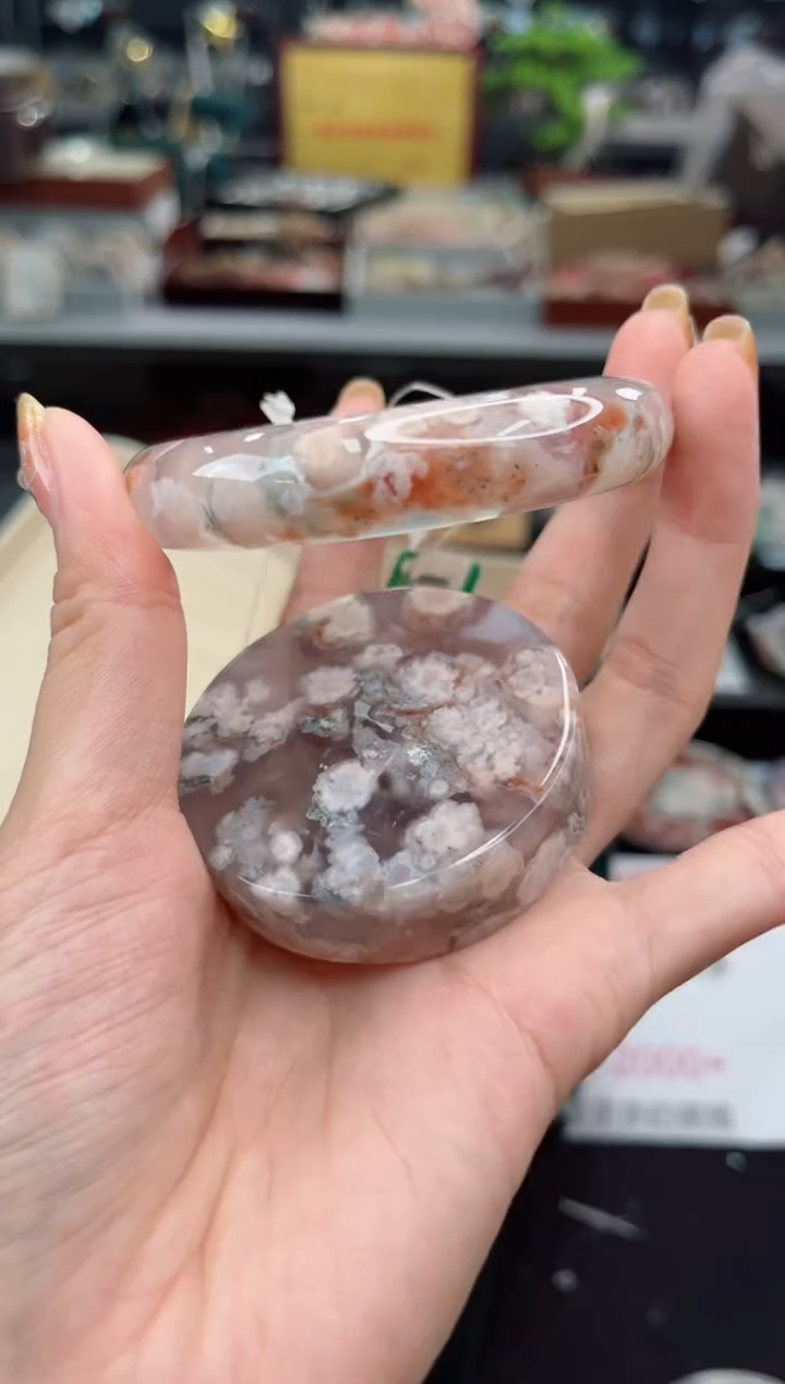 【闪购商品】石英质玉手镯未镶嵌58圈口（赠品镯心）S936401