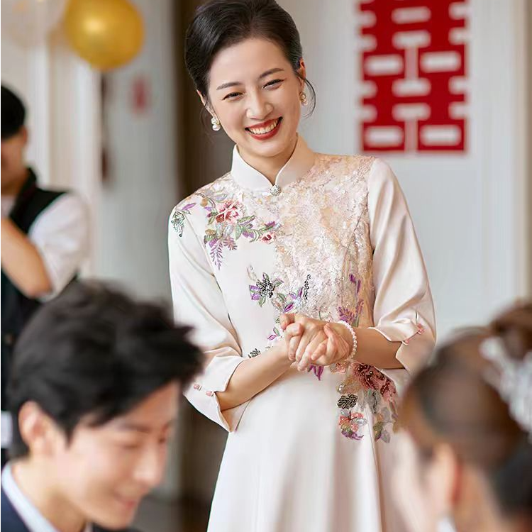 锋悦屿【花意浓】妈妈婚宴礼服2025新款高贵气质喜婆婆年轻款香槟色