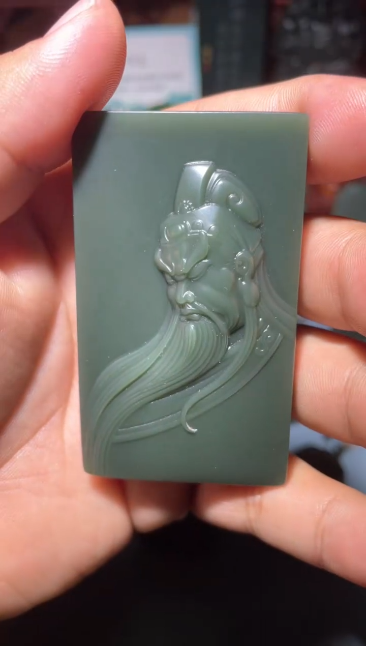 颈饰未镶嵌和田玉（青玉）1