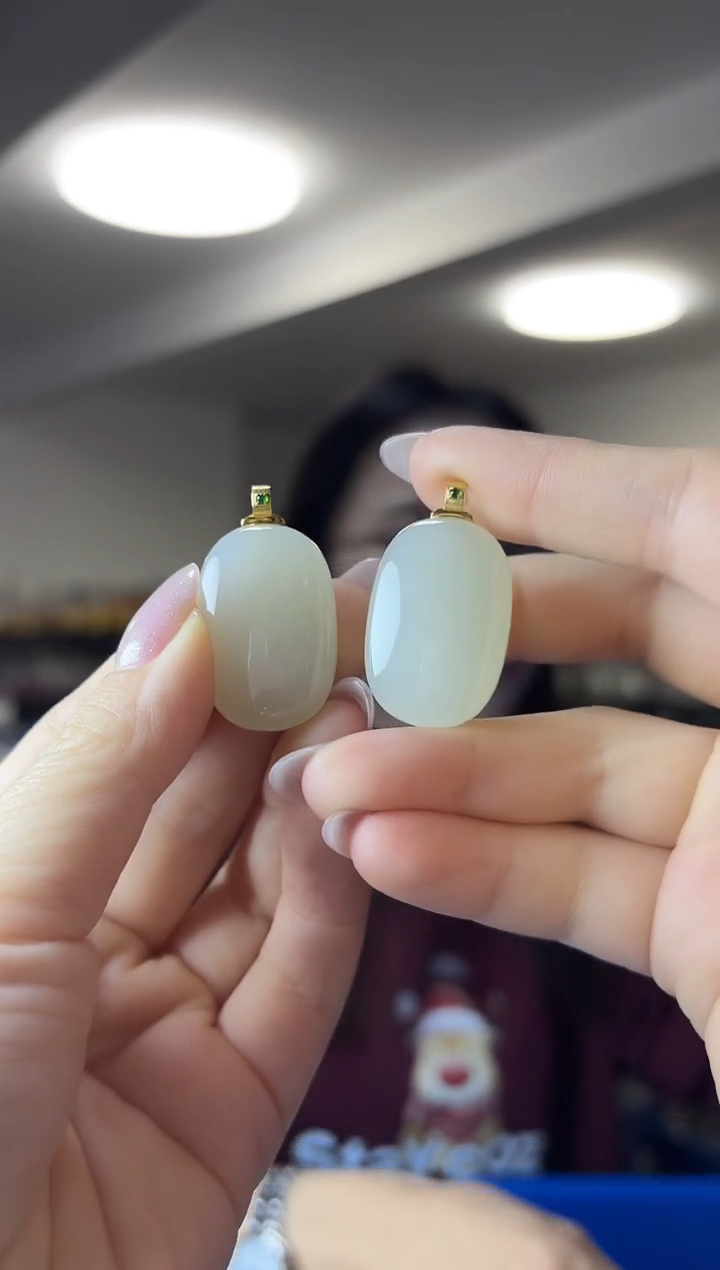 颈饰18K金镶嵌和田玉（多样性发一件）