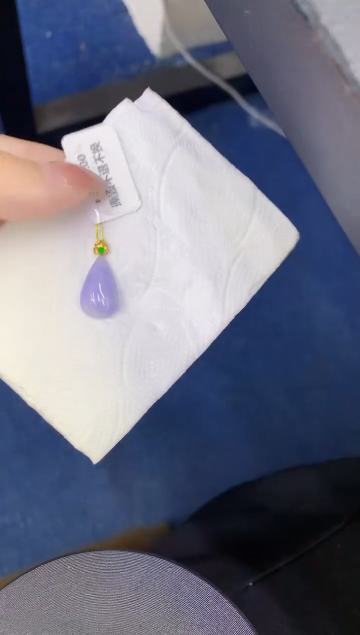 颈饰18K金镶嵌翡翠缅甸天然翡翠A货