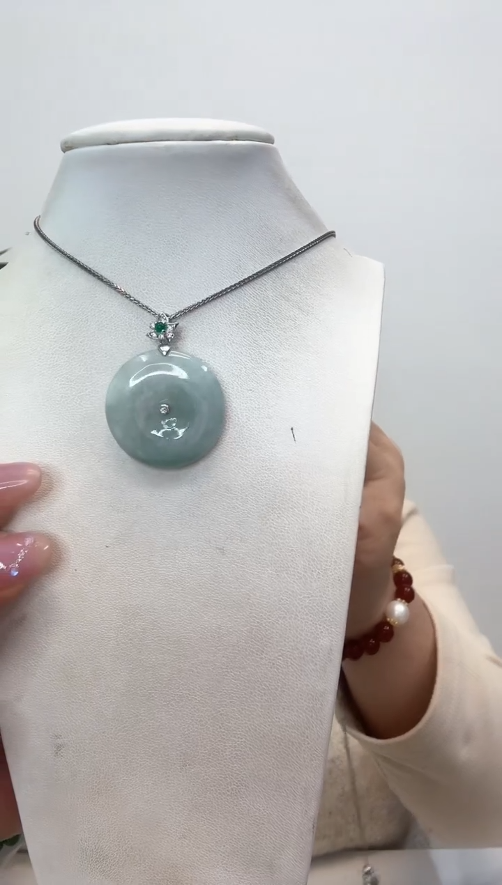 【闪购商品】翡翠吊坠(赠链)银S925镶嵌平安扣