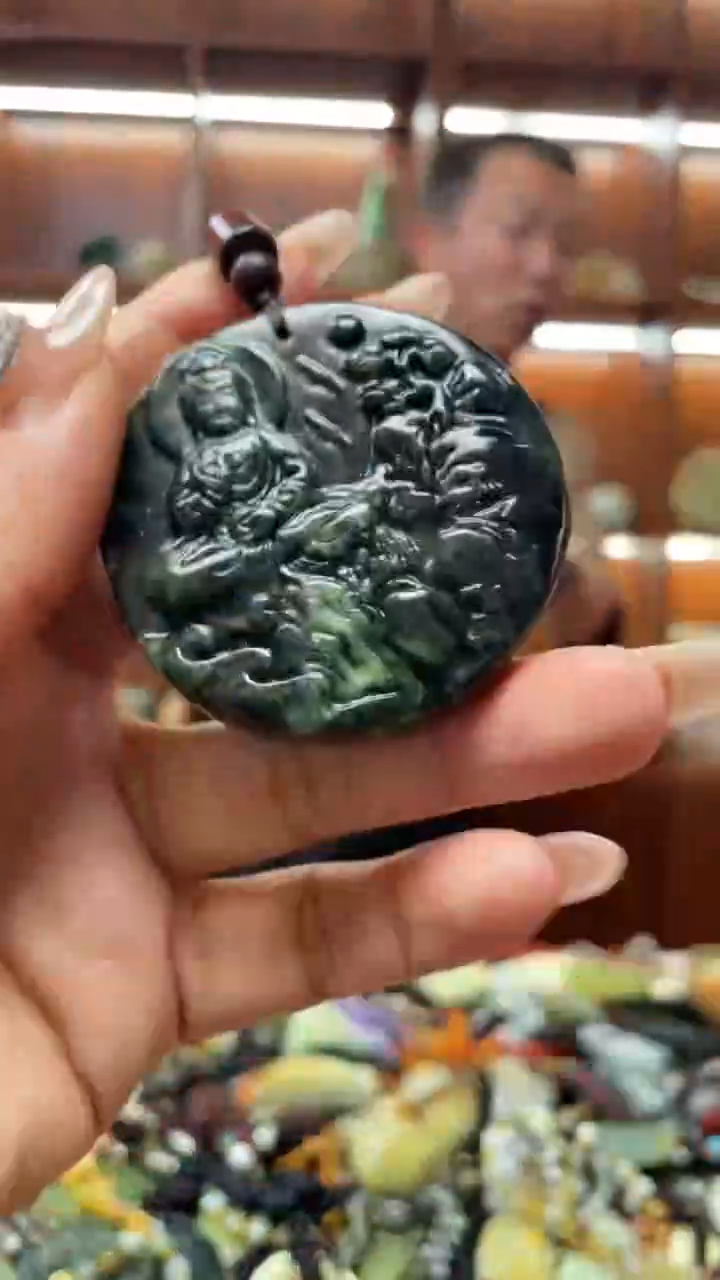 未镶嵌岫玉挂件 