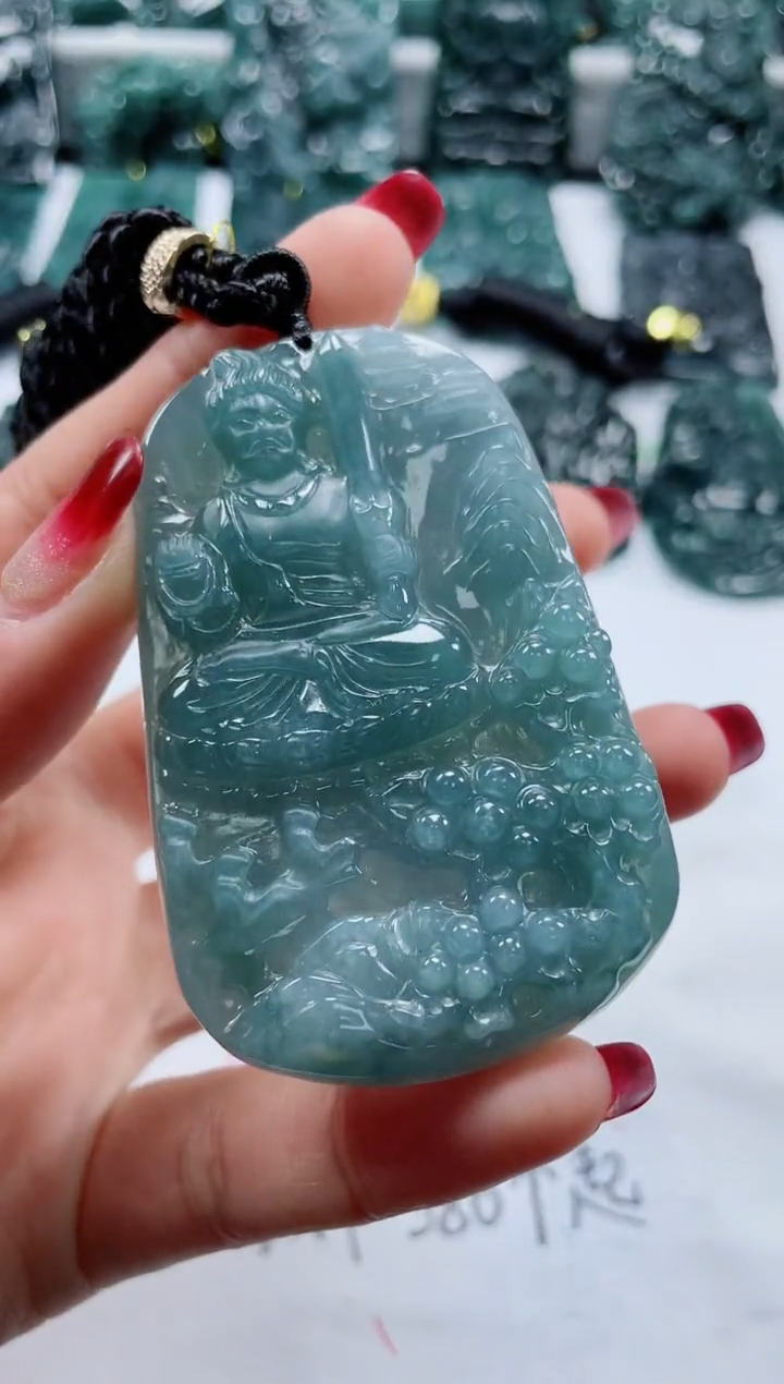 【闪购商品】翡翠颈饰未镶嵌