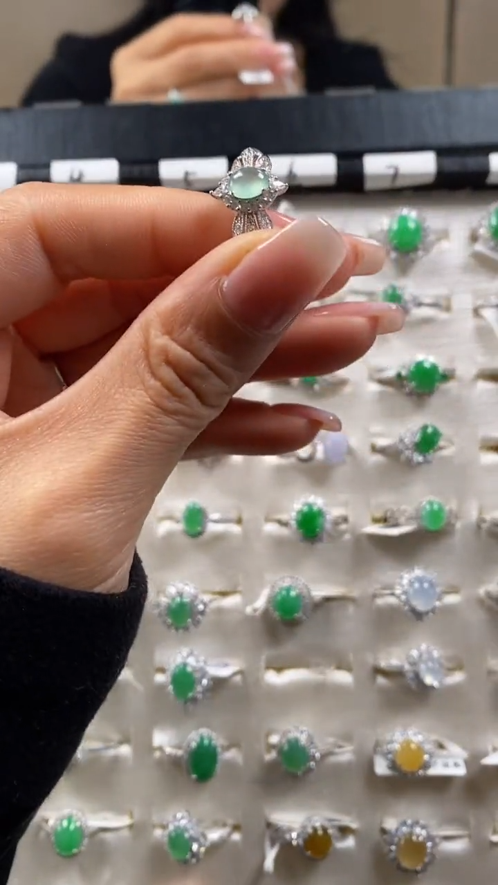 【闪购商品】翡翠戒指银S925镶嵌9268