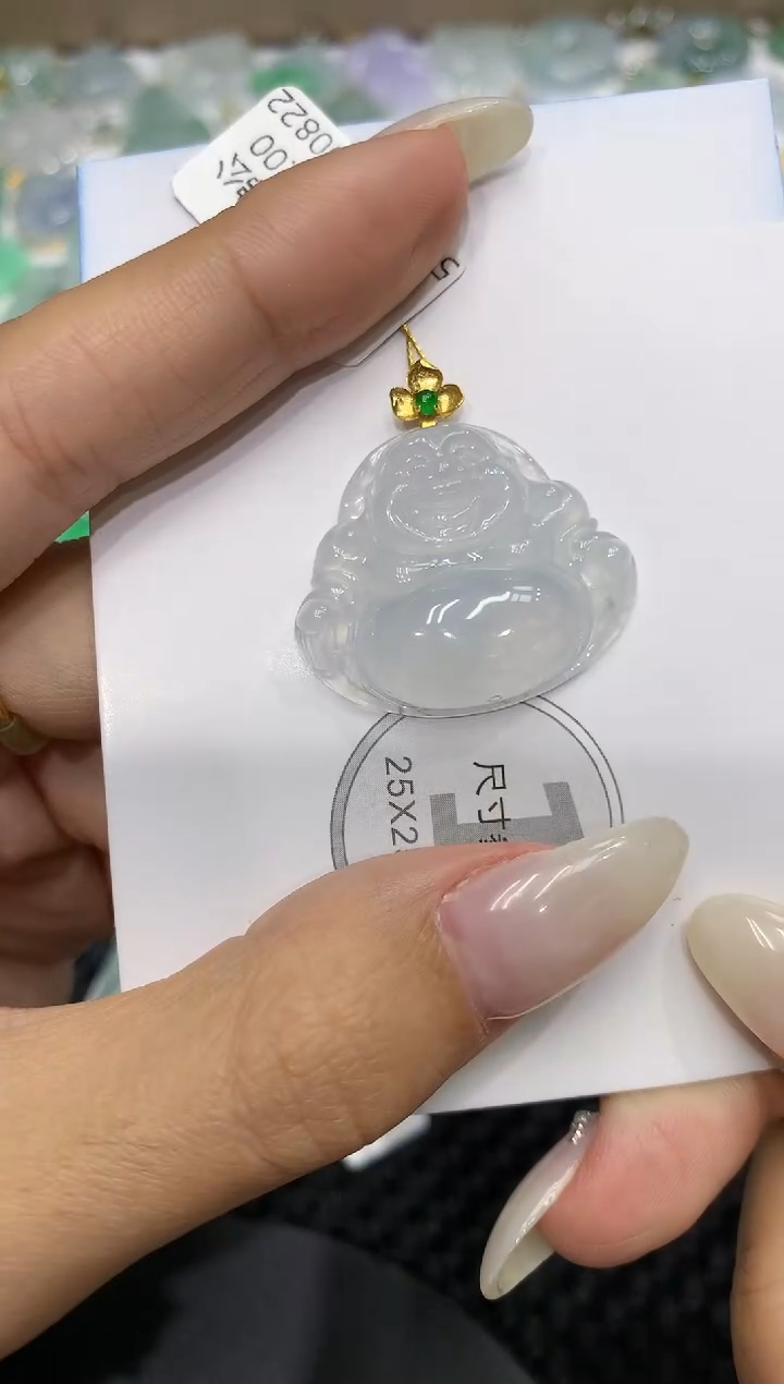 颈饰18K金镶嵌翡翠111111111111