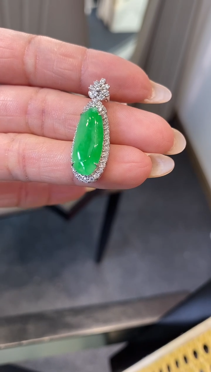 吊坠(不含链)18K金镶嵌翡翠福瓜