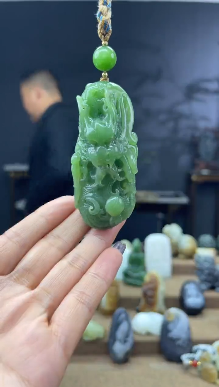 颈饰未镶嵌和田玉1