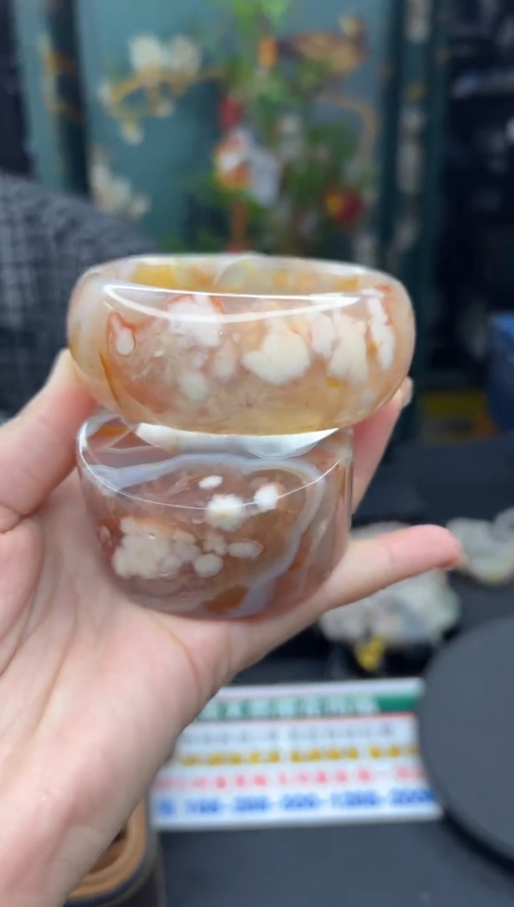 【闪购商品】石英质玉手镯未镶嵌568（63圈赠送镯心）