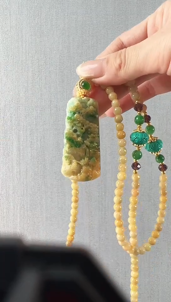 颈饰未镶嵌翡翠山水