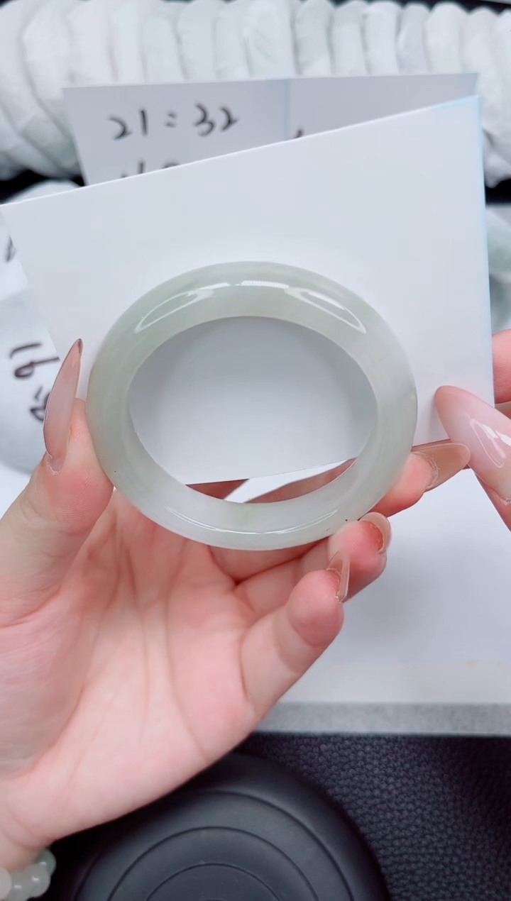 石英质玉手镯未镶嵌11-52.6