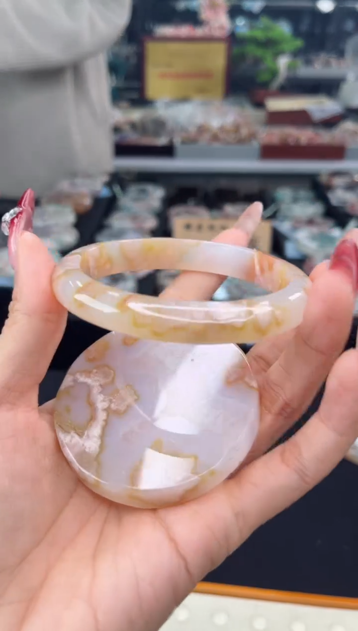 【闪购商品】石英质玉手镯未镶嵌63圈口（赠品镯心）3400783