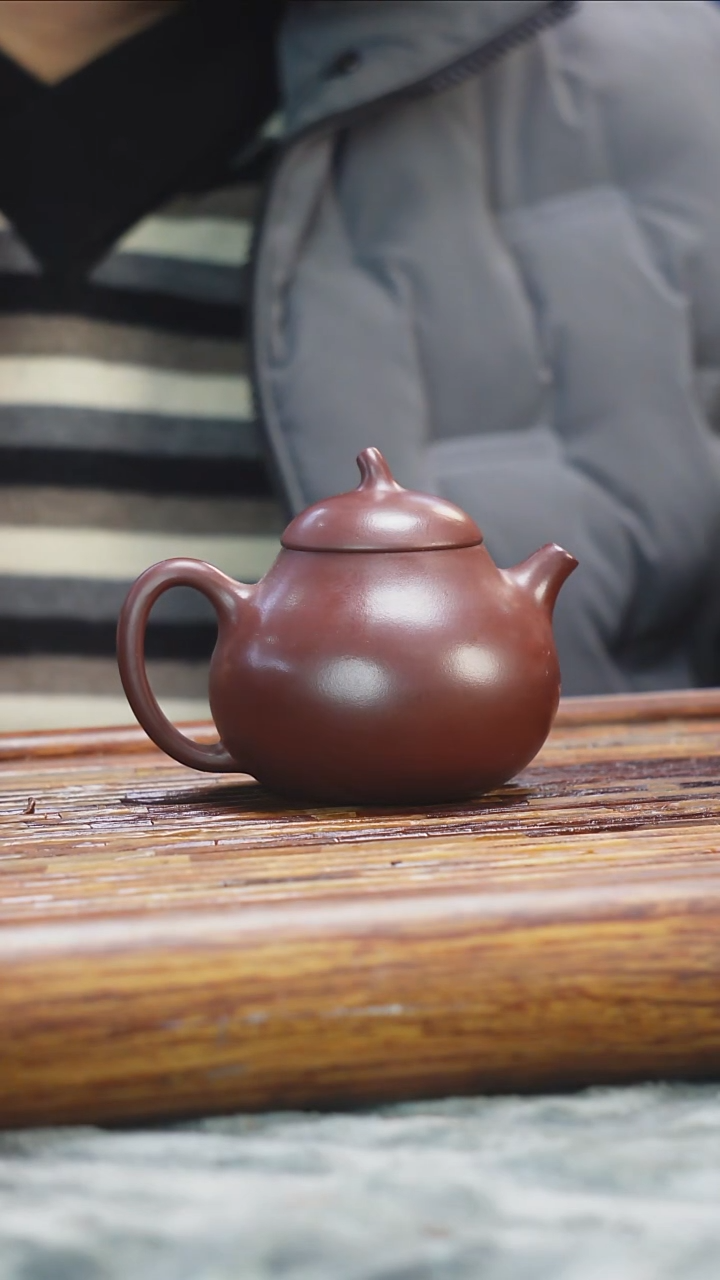 茶壶紫砂紫袍玉沙光塑龙蛋*