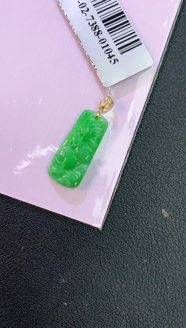 颈饰18K金镶嵌翡翠赠礼盒证书 麦麦
