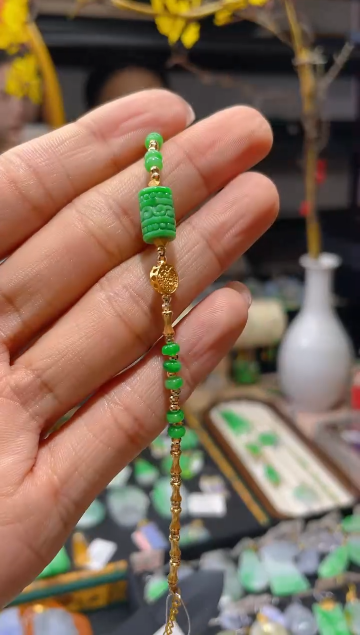 【闪购商品】翡翠颈饰18K金镶嵌假一赔三