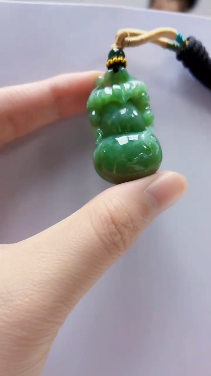 未镶嵌定制翡翠5060zm-毛货挂件56葫芦