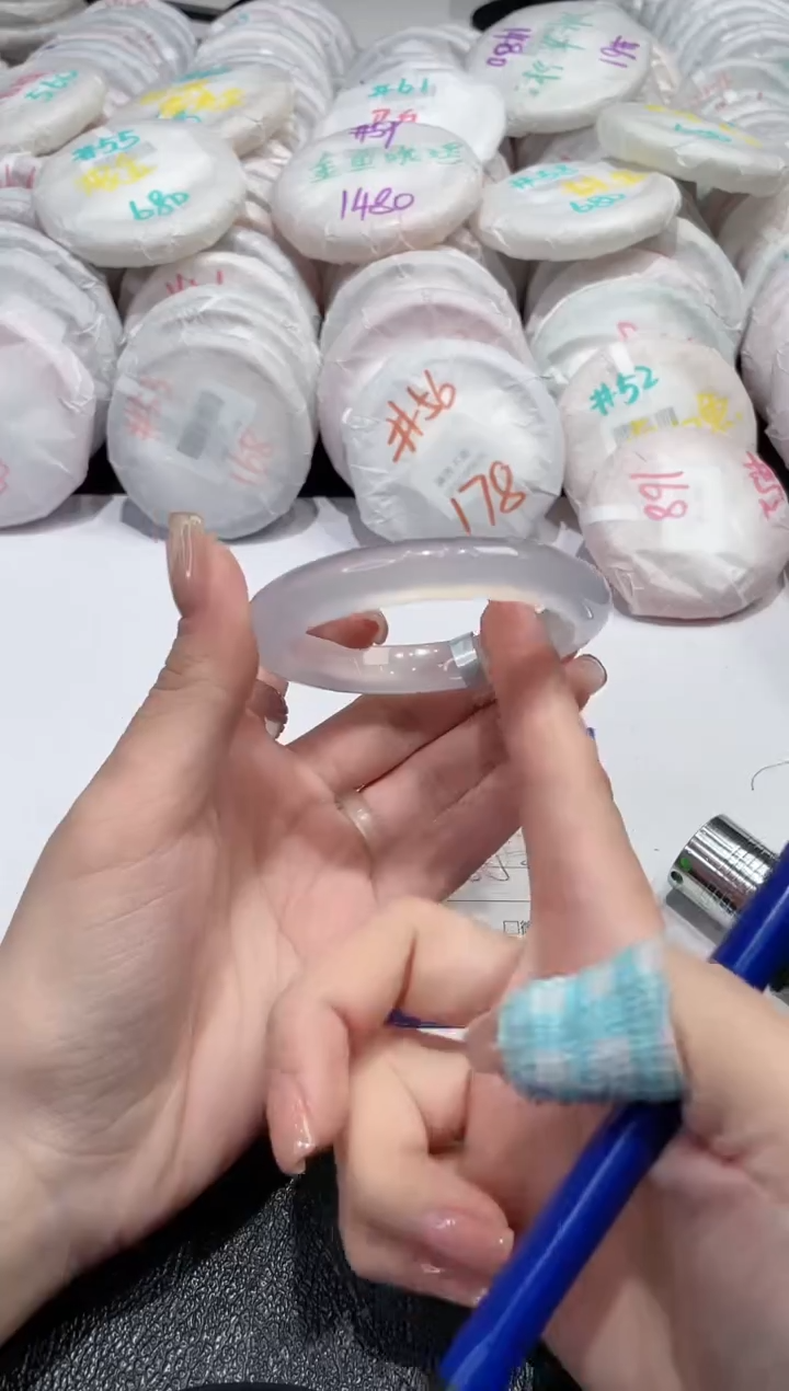 【闪购商品】玛瑙/玉髓手镯未镶嵌-858