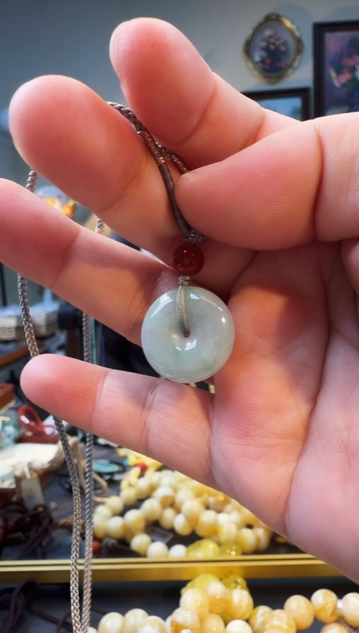 颈饰未镶嵌翡翠吊坠