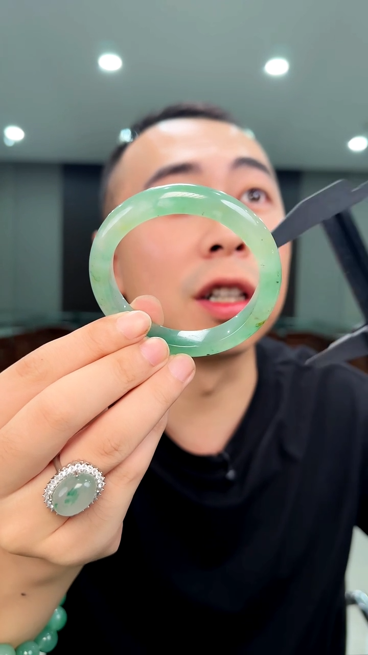 未镶嵌手镯石英质玉手镯58.6